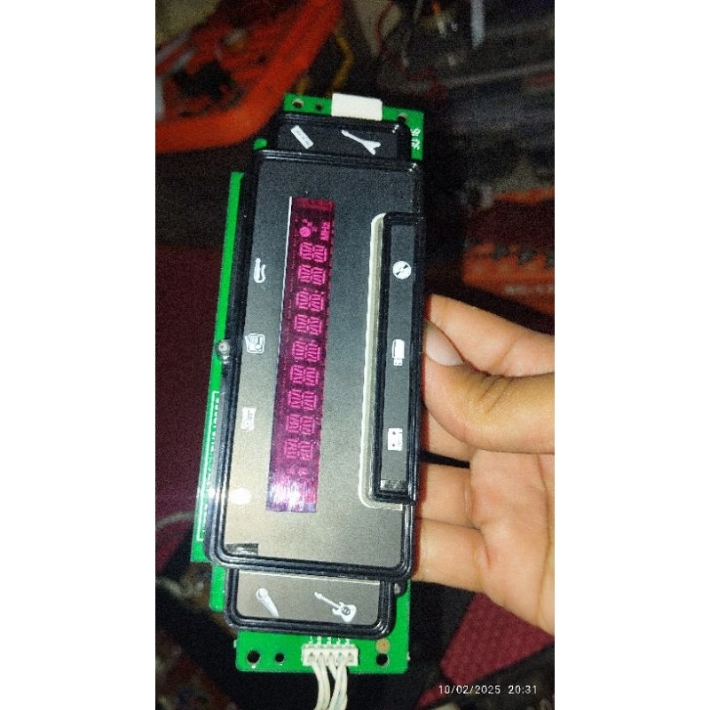 display polytron bb5210