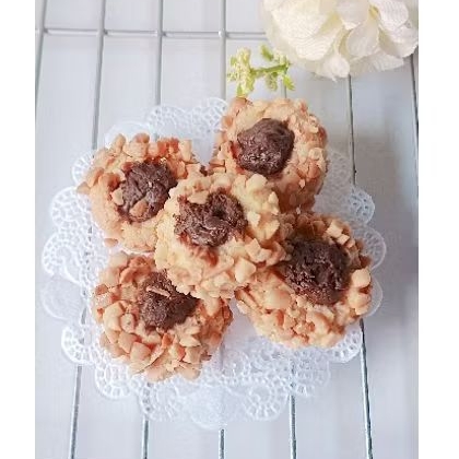 

kue kering/kue lebaran/kue coklat/kue thimbrint kacang/kue kacang coklat
