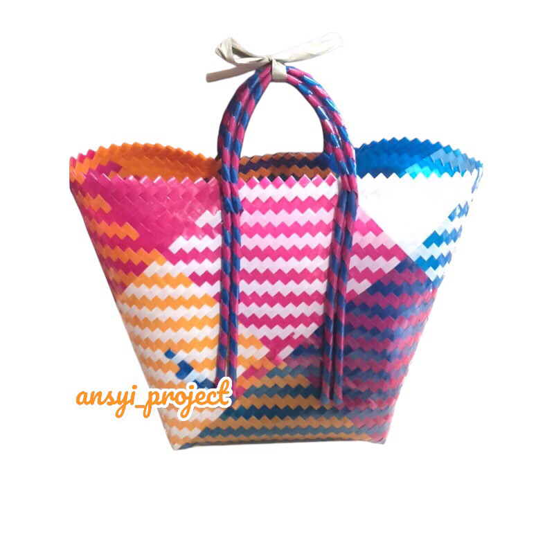 Keranjang belanja anyam warna plastik / tas belanja anyam / jintingan anyam