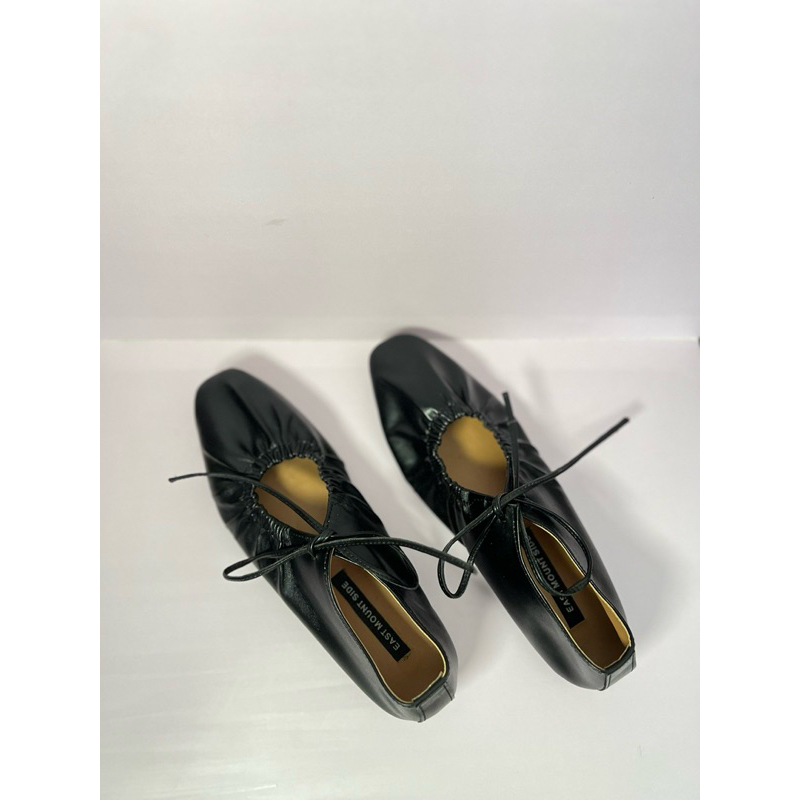 flatshoes East mount side preloved