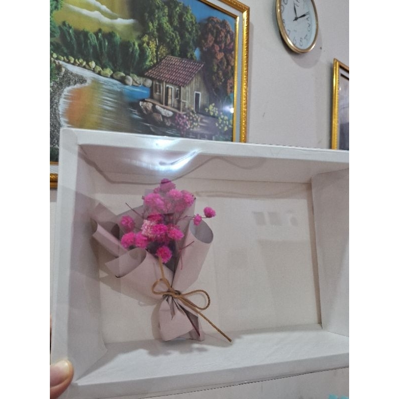 

gift box (belum termasuk isi)