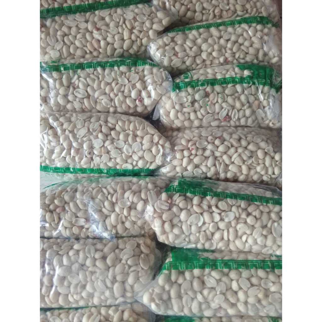 

Kacang Kupas Kacang Kualitas super Kacang Mentah Kupas isi 360 gram per bungkus