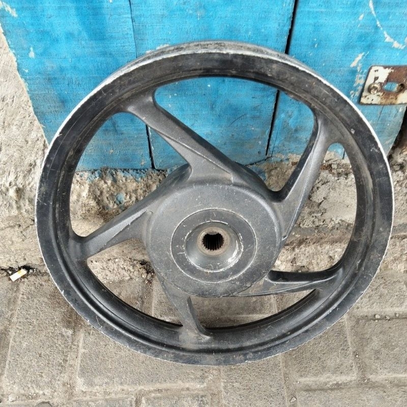 velg belakang Vario 125 old bekas original