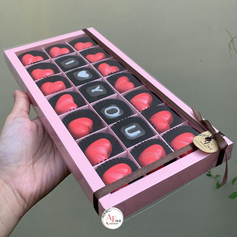 

Coklat Custom 21 Sekat Pesanan kak Christina