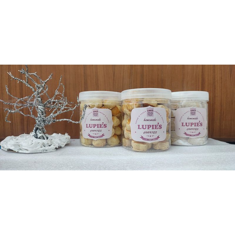 

Kue Kering Nastar, putri salju, kue kacang 600ml