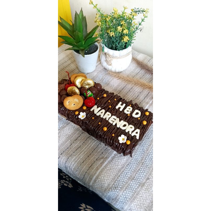 

Fudgy brownies birthday cake bisa custom nama