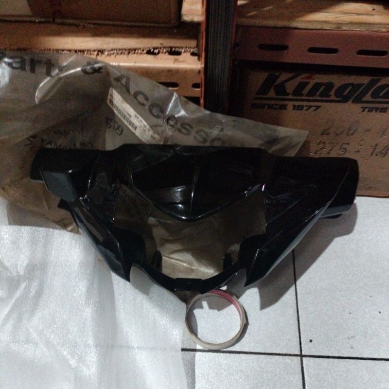 batok depan / batok mika lampu depan vega zr 2010 hitam original yamaha