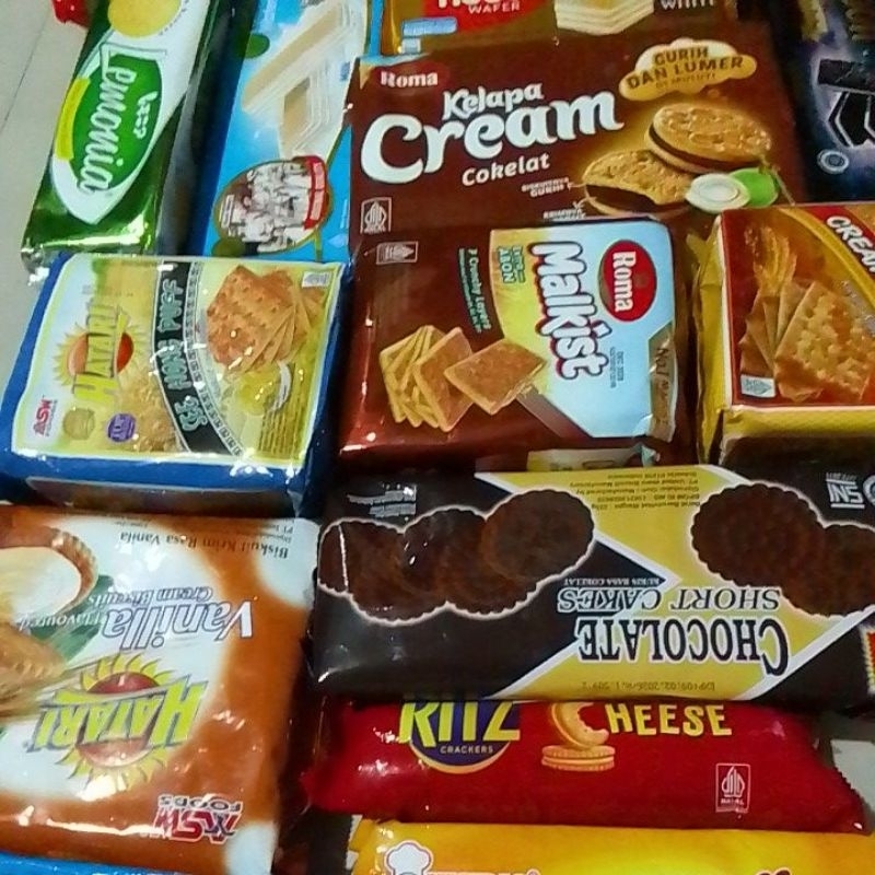 

Biskuit Dan Wafer Berbagai Merk