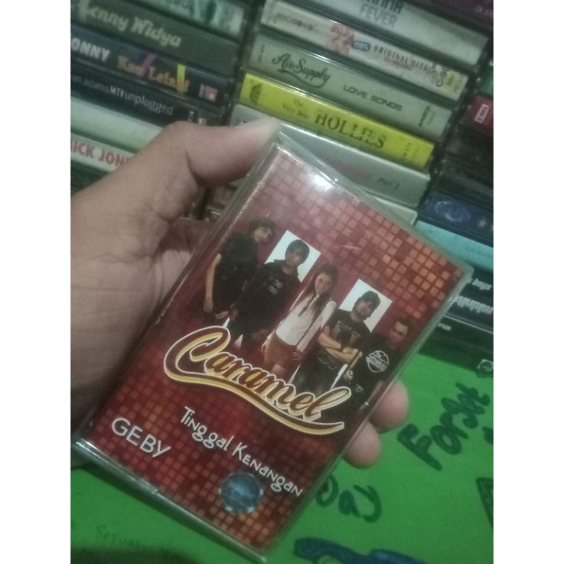 flash sale bulan Februari jual kaset CARAMEL GEBY TINGGAL KENANGAN