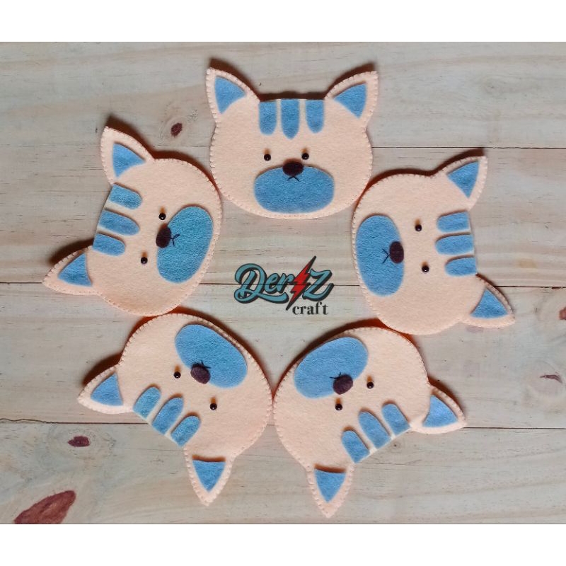 

Amplop Flanel Kucing