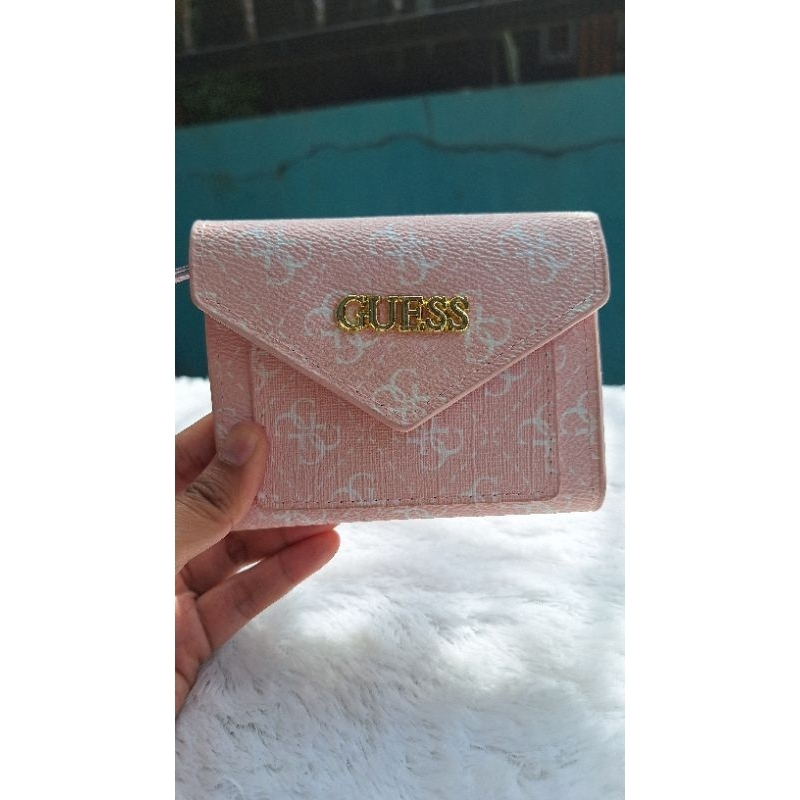 dompet kecil guess warna pink mirror