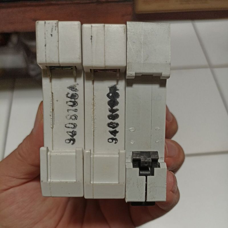 MCB PLN asli 6 ampere merek Stotz dan Shukaku