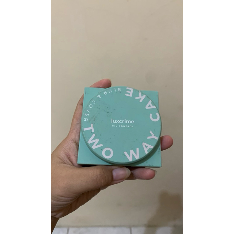 Preloved Bedak Luxcrime Two way cake