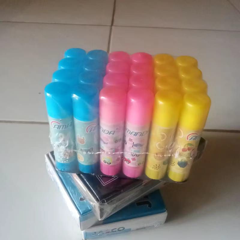 

LEM KERTAS GLUE STIK WARNA WARNI MEREK AMANDA ISI 24 BATANG