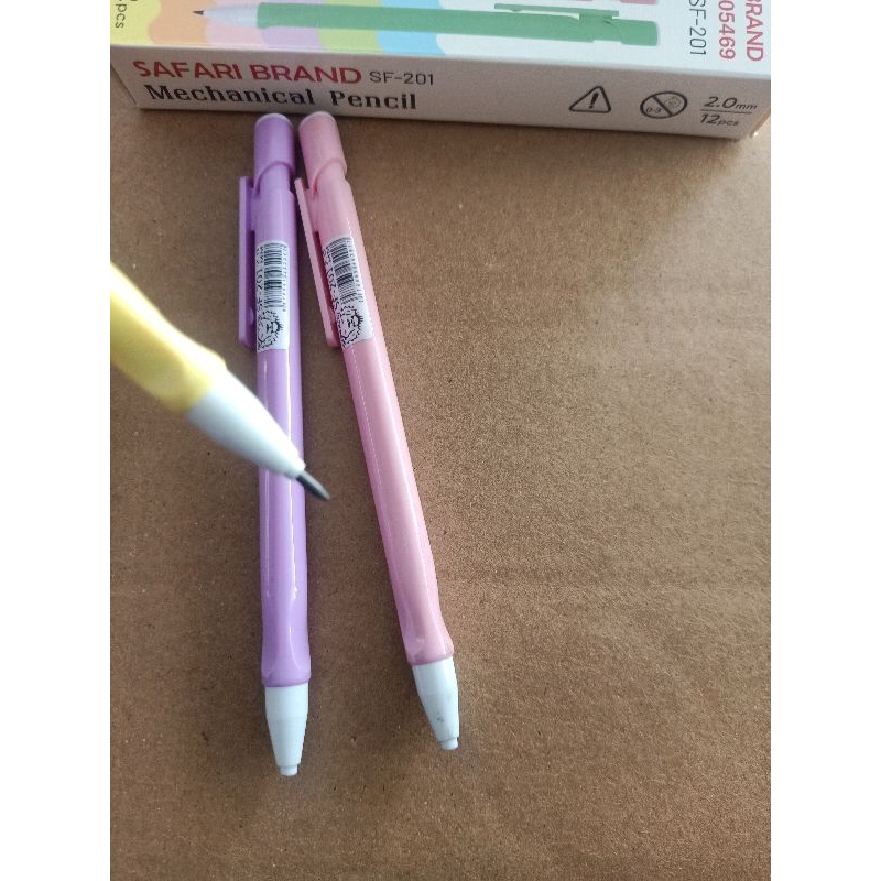 

Pensil Mekanik Safari Brand ( 201 )