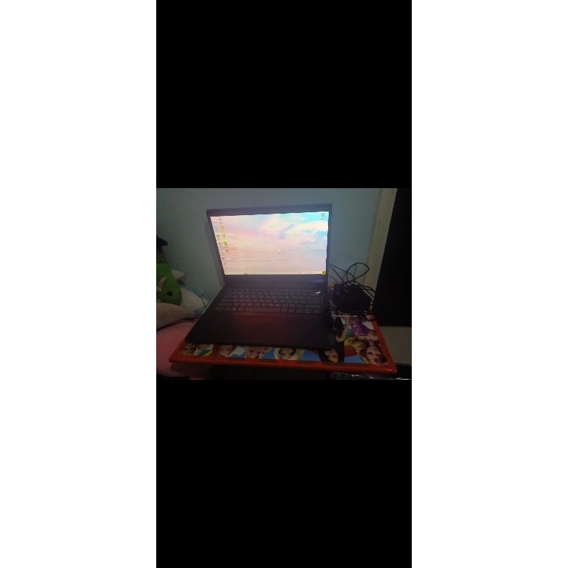 Laptop lenovo V14 ADA 14inci (second)