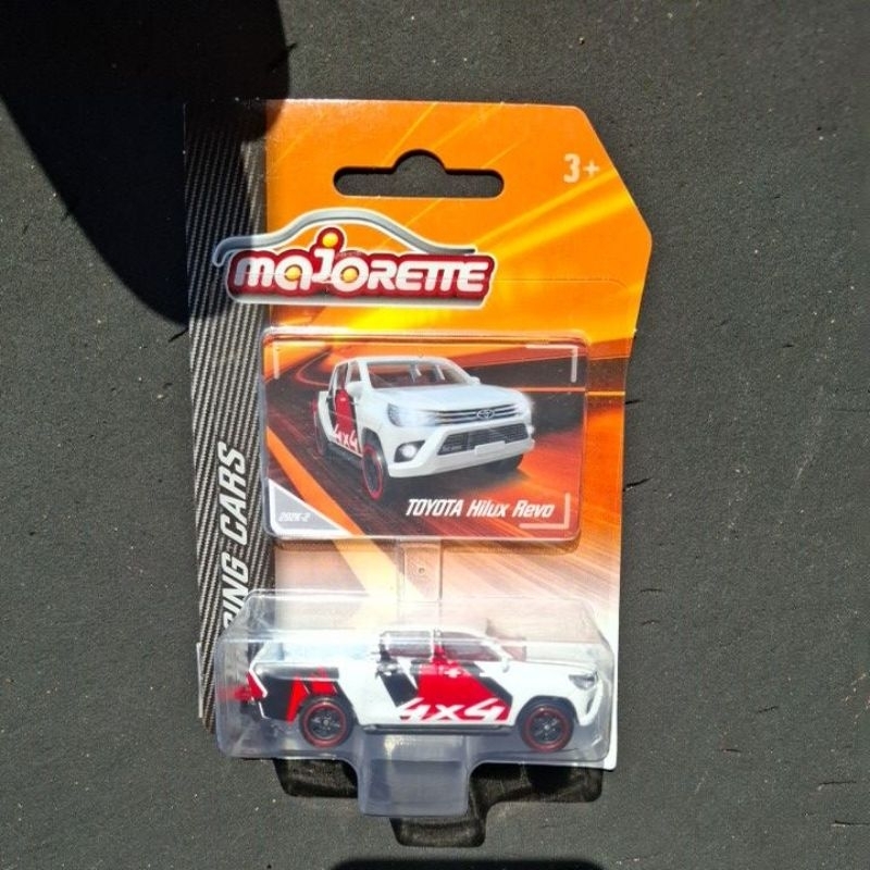 majorette toyota hilux revo
