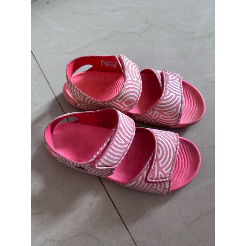 Preloved sandal Adidas