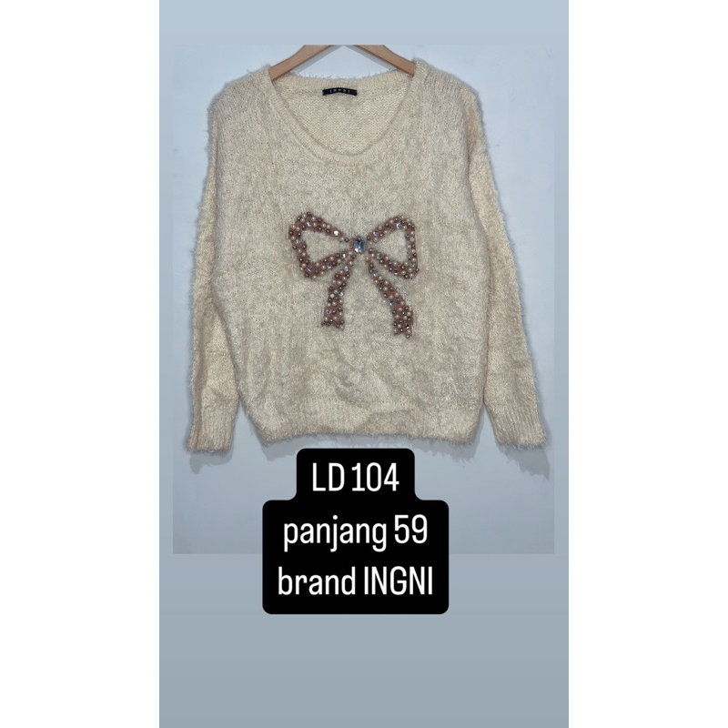 SWEATER RAJUT FUZZY BRAND INGNI