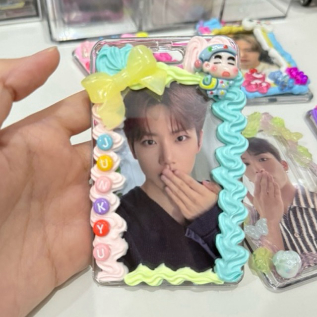 CAHOL PHOTOCARD HOLDER CUSTOM CAMALEA