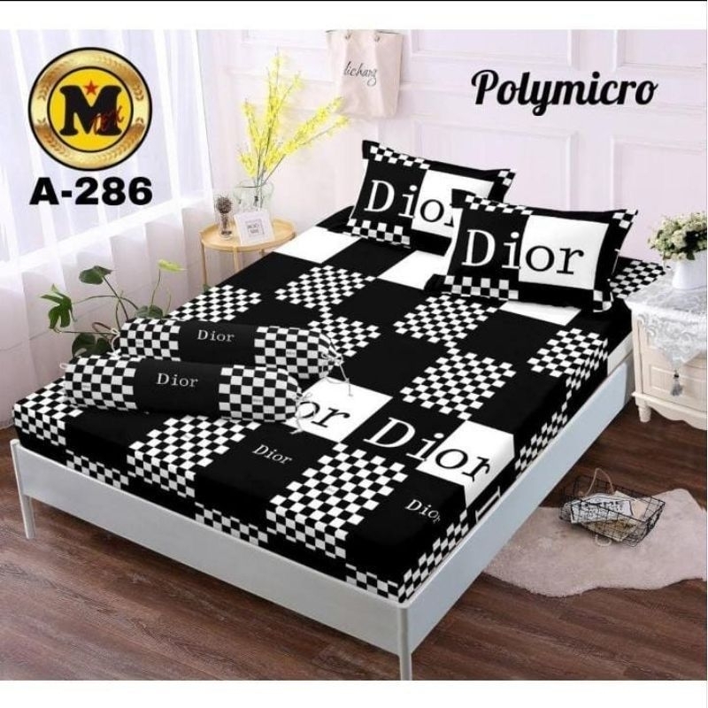 Sprei best seller motif kotak putih dior ukuran 180x200 set saeung bantal dan sarung guling bahan ka