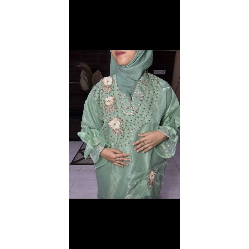 Baju Bodo' modern organza full furing full payet adat Bugis