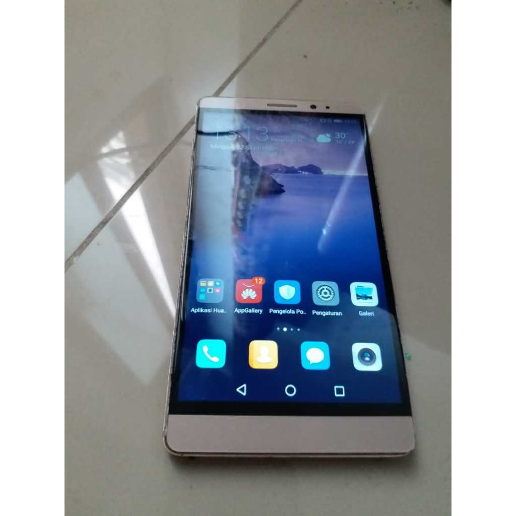HP HUAWEI MATE 8. RAM 4 INTERNAL 64