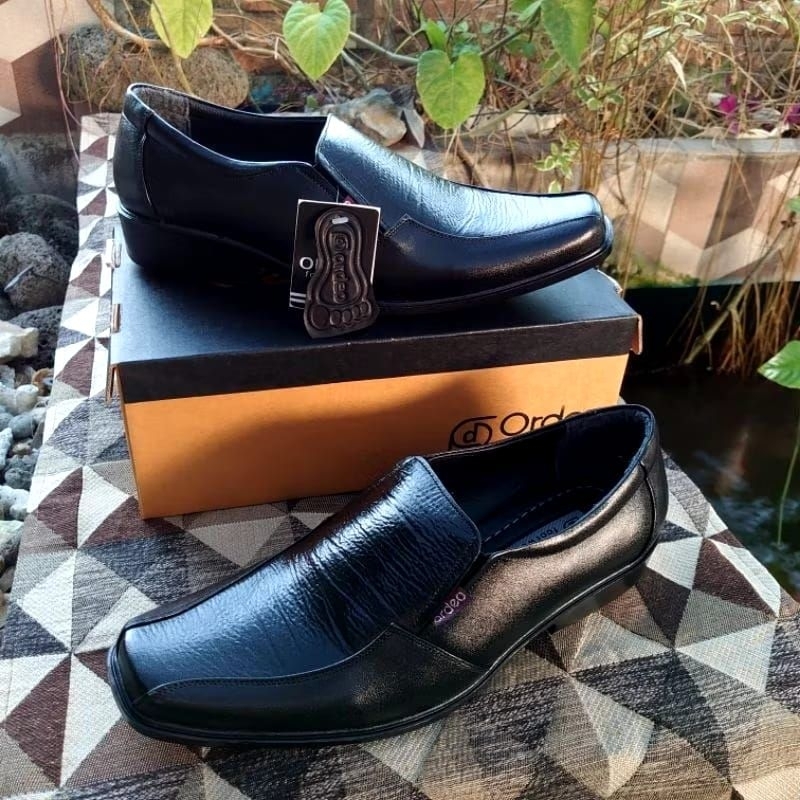 sepatu kulit pria casual kwalitas premium