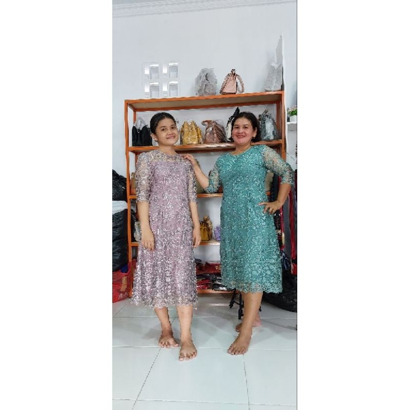 dres pesta tile bordir