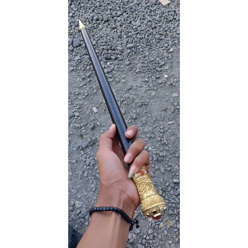 tongkat komando kayu galih kelor hitam dengan ornamen Wesi kuning hias permata