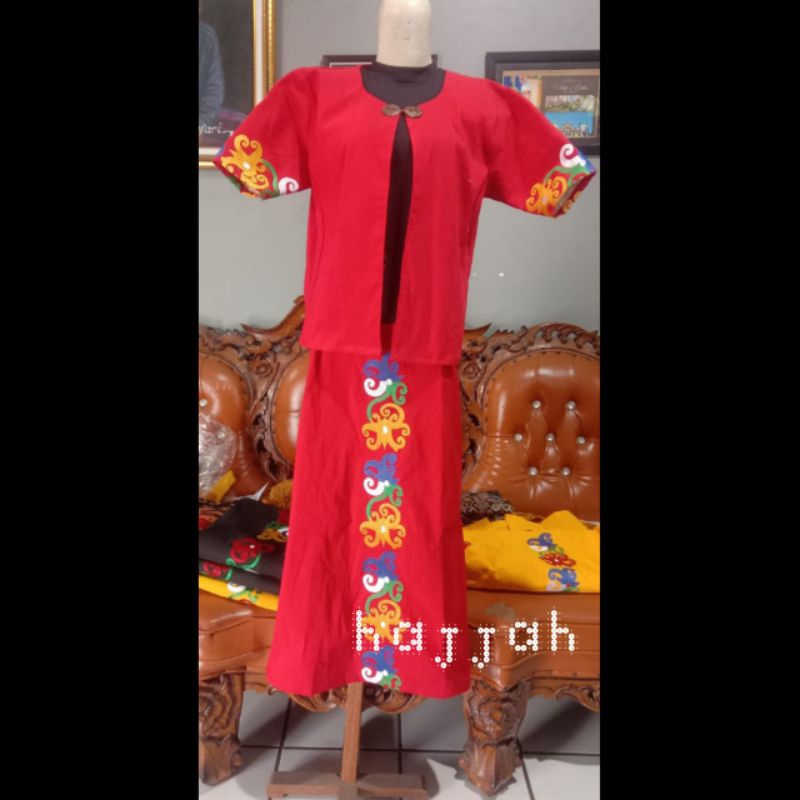 SETELAN OUTER DAN ROK SPAN MOTIF CUMI ADAT KALIMANTAN BAJU TENUN MOTIF KALIMANTAN