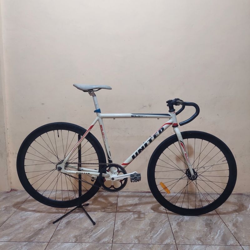 Sepeda fixie united soloist72