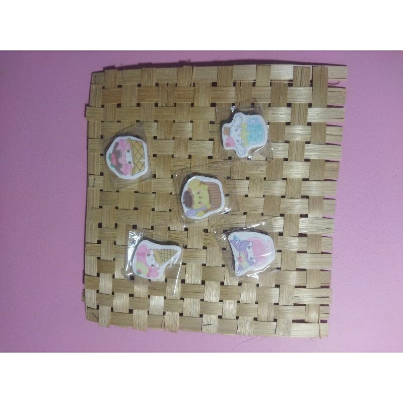 

PENGHAPUSKARAKTERLUCU