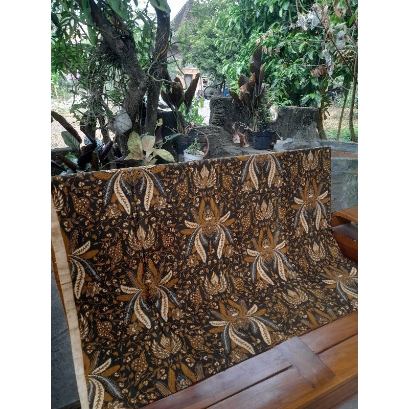 BATIK SOGA GENES SOGA KAYU WARNA ALAM