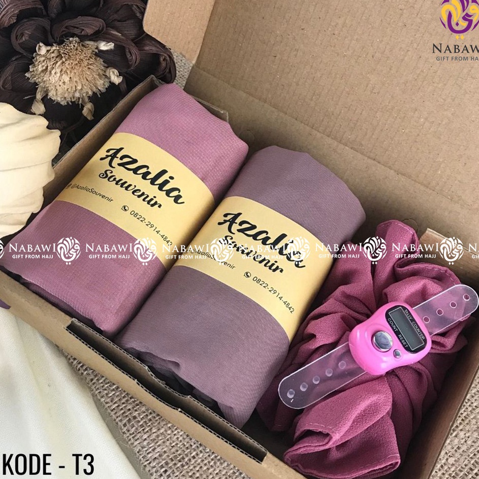 

Hampers Gift Box Jilbab Segiempat Hijab Kado Cewek Kado Ulang Tahun Wisuda Anniversary
