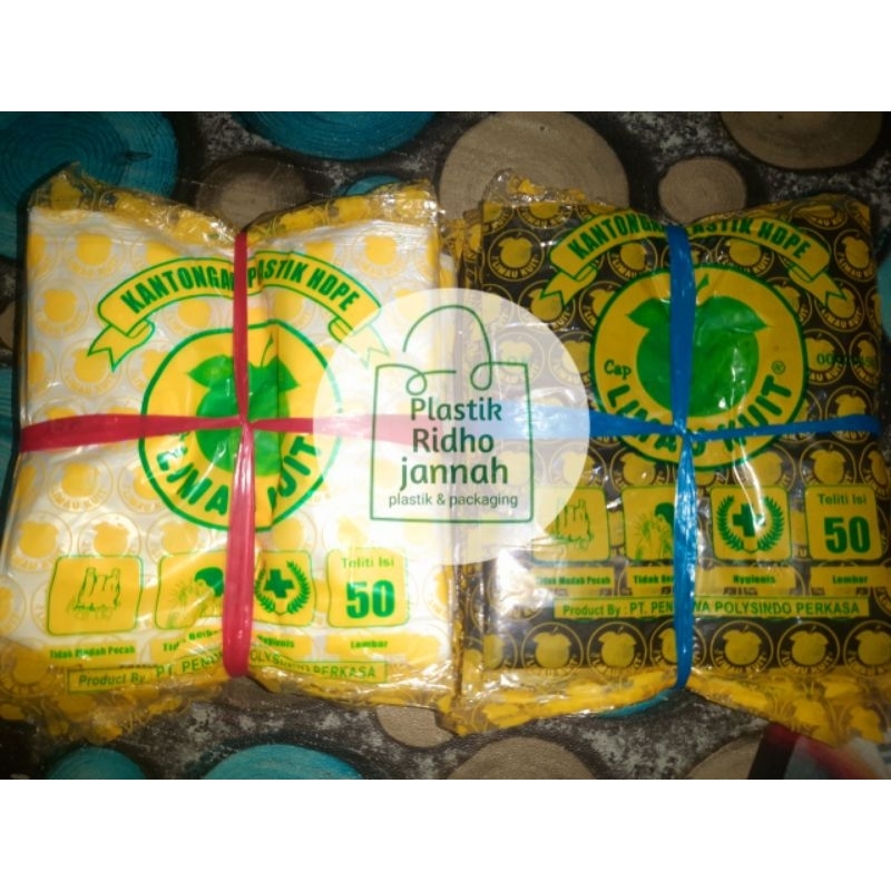 Kantong plastik kecil hitam/putih limau kuit isi 50 lembar