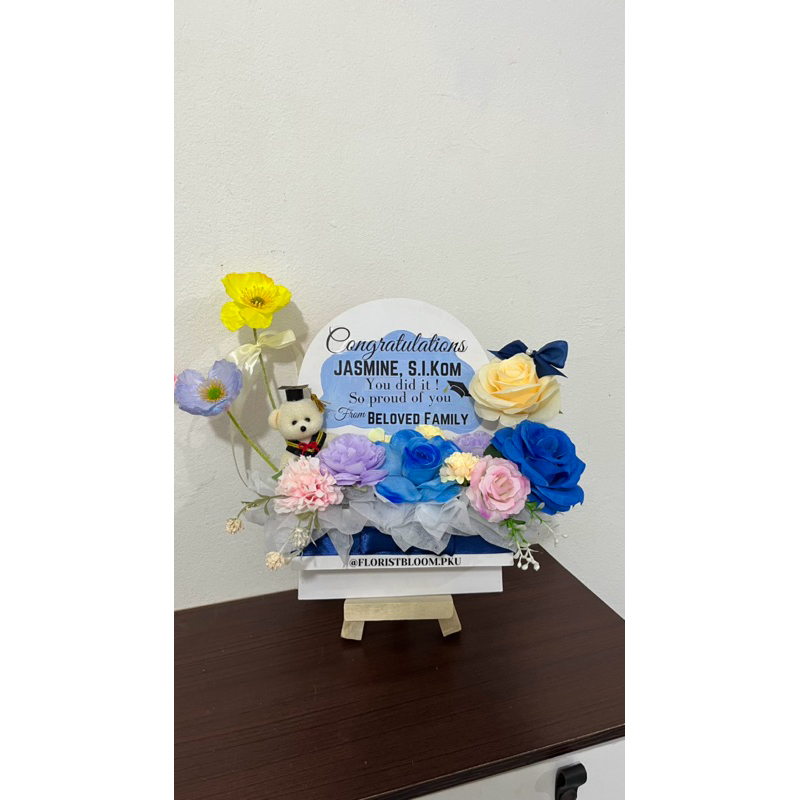 Flower Sign  + Packing Kardus | Flower box | Buket Wisuda | Bloom Box Wisuda | Hadiah Wisuda