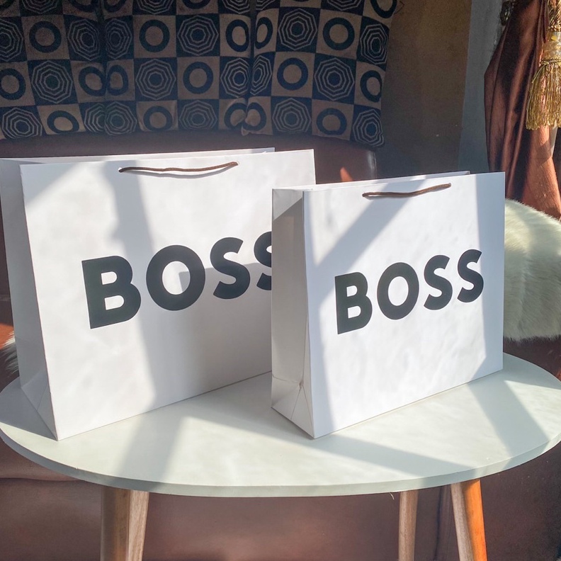 

Paper Bag BOSS Hugo Boss Size Larga dan Medium