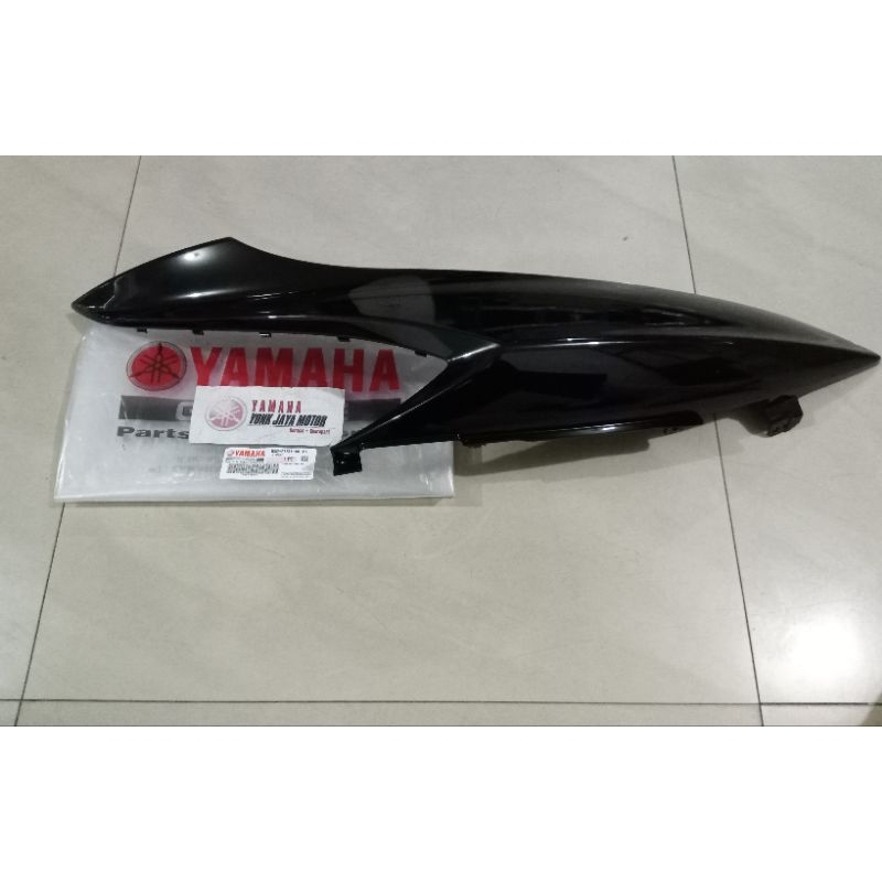 COVER BODY SAMPING KANAN COVER SIDE 2 YAMAHA FREEGO HITAM GLOSY B5D-F1721-00-P7