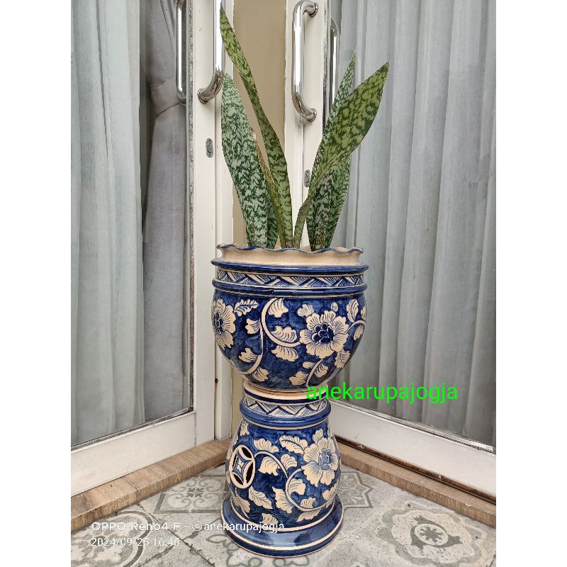 Pot bunga tingkat keramik lukis biru putih / pot standard biru putih