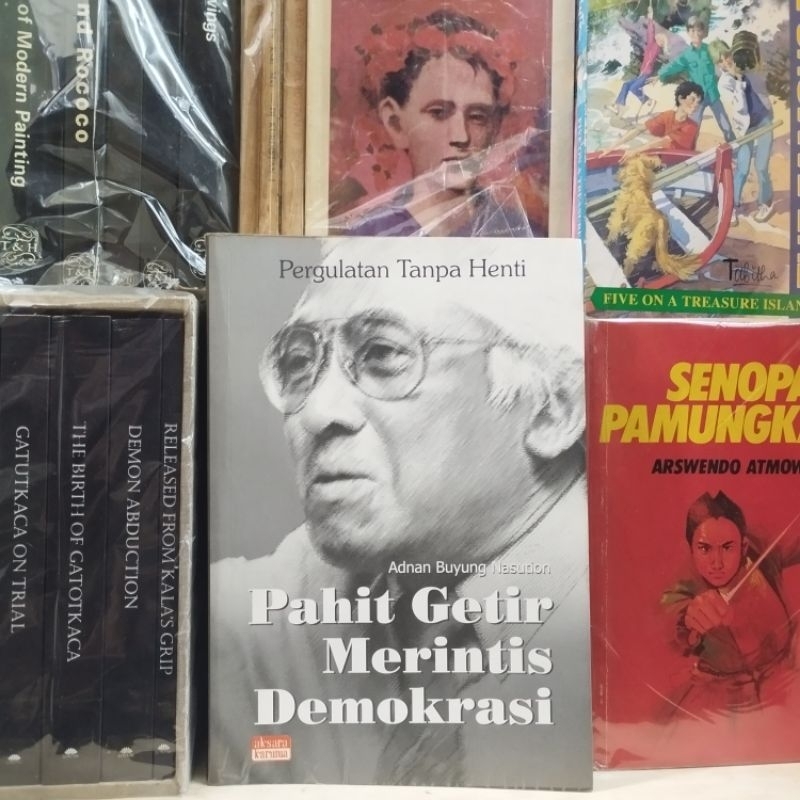 Pahit Getir Merintis Demokrasi - Adnan Buyung Nasution