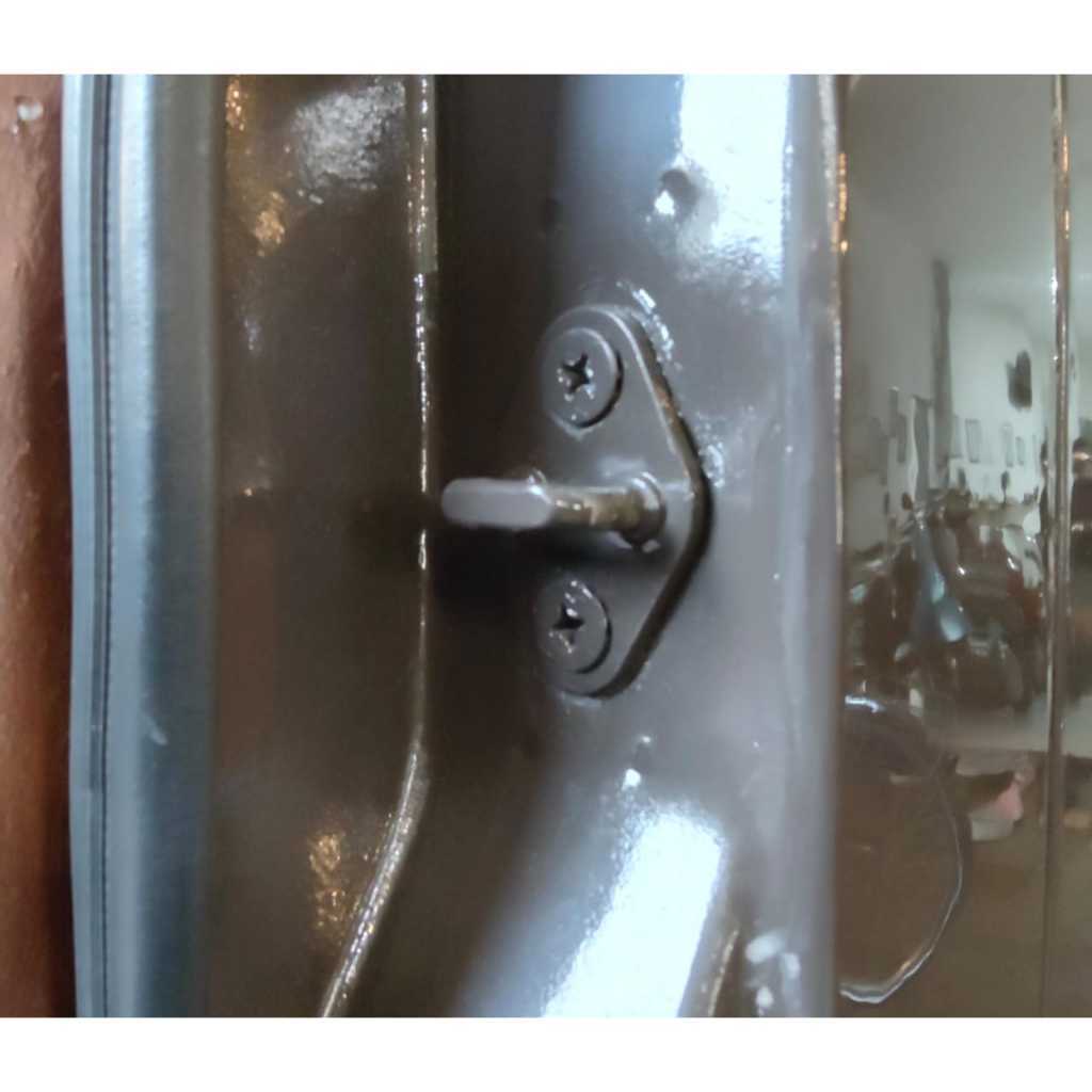 Striker Door Lock Daihatsu Hijet 1000 | Pengait Kunci Pintu Mobil Hijet | Sparepart Original Presisi
