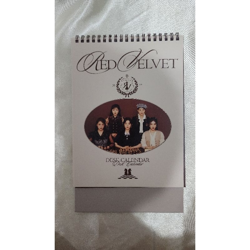 

Red Velvet 2022 Seasons Greatings Official Desk Calender | Calender meja Official Red Velvet