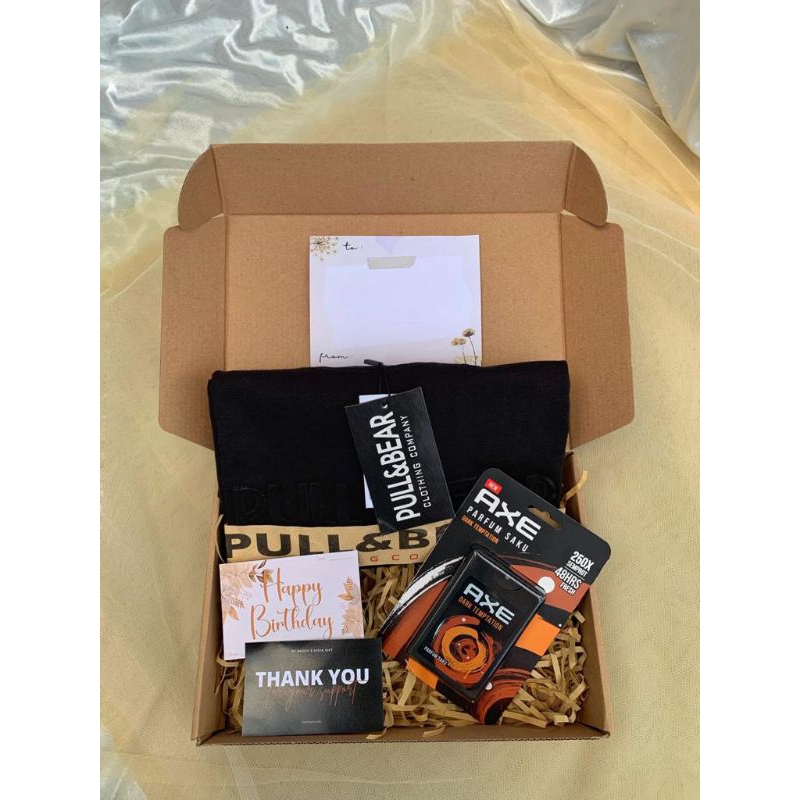 hampers cowok request. tmbh tumbler dan pakek box hitam