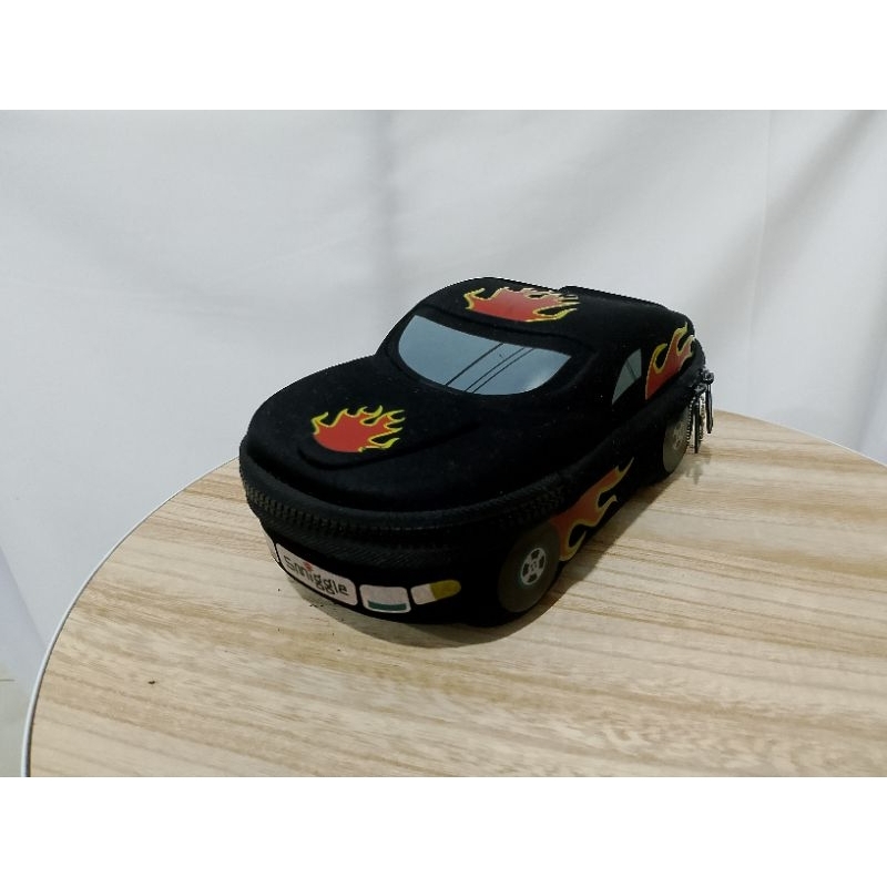 

Kotak Pensil Smiggle Smiggle Car Pencil Case