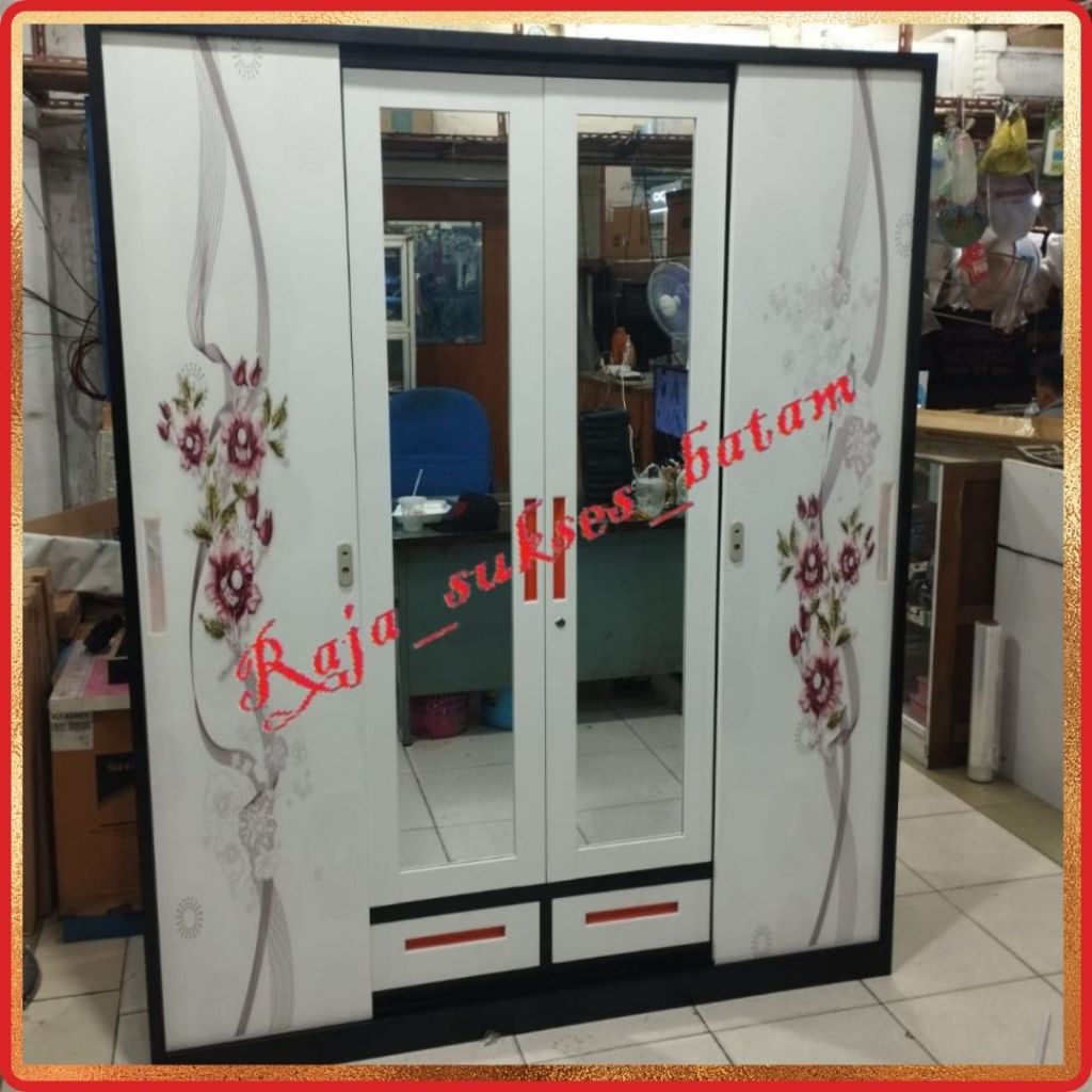 Lemari Pakaian Besi Sliding 4 Pintu Lemari Baju Sliding Metal Wardrobe BATAM