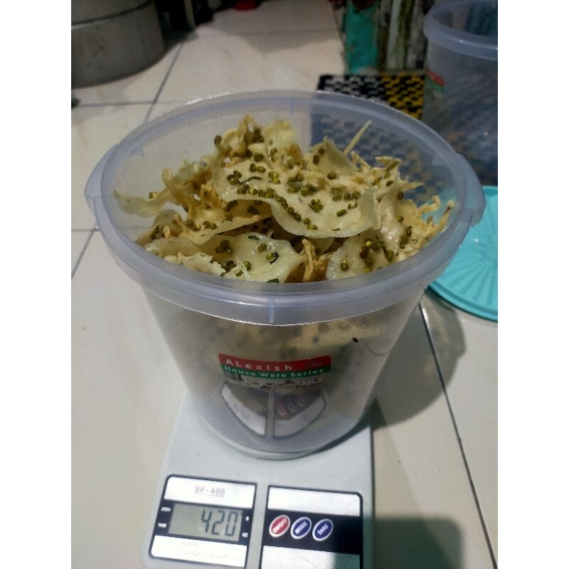 

Peyek