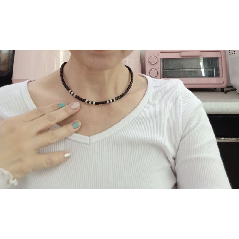 Choker kalung simple pria wanita hitam putih