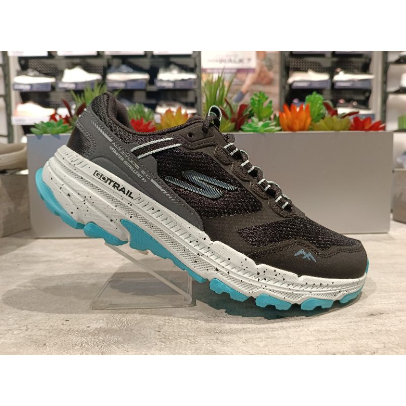 SKECHERS GO RUN TRAIL WOMAN- Sepatu Trail/ Gunung Wanita