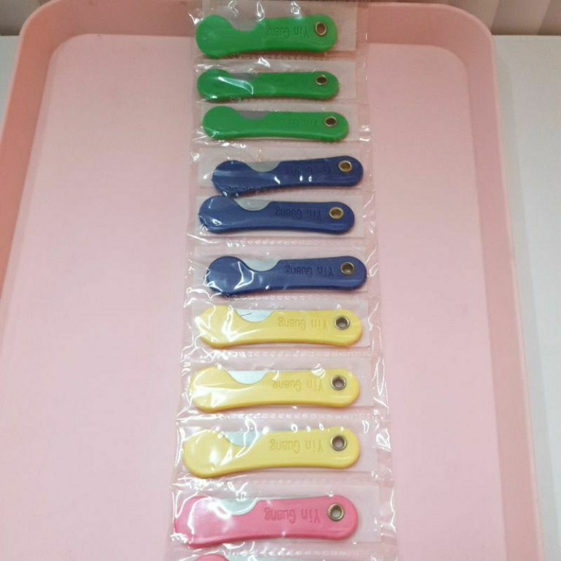 

(bukan grosir) [Aesthetic by fss.id] cutter mini/kater kecil 1pcs